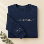 mama-Sweatshirt in Navy mit Namen am Ärmel